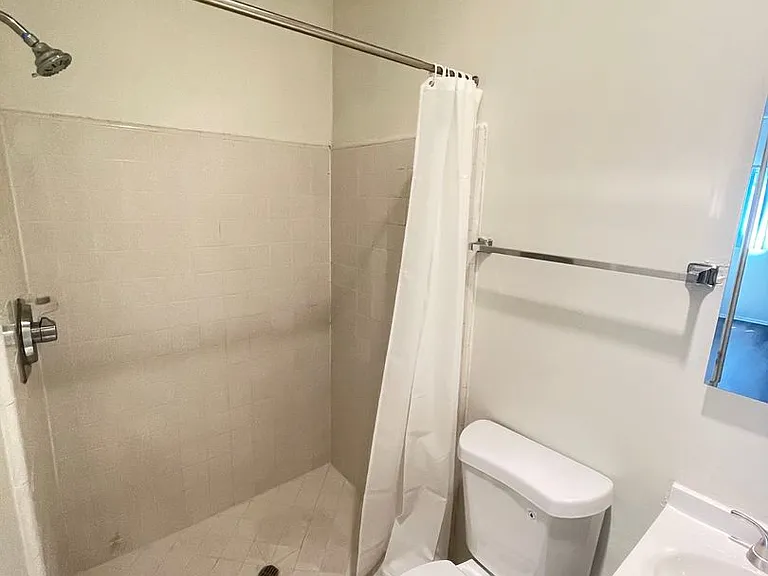 14341 Chandler Blvd — Photo 14