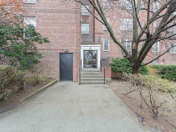 3rd image of 3940 52nd St APT 6B