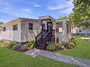 99 Green Ave, Patchogue, NY 11772
