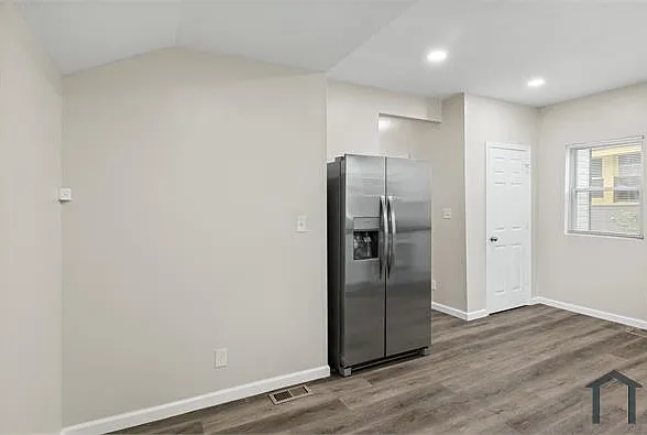 1531 N Olney St — Photo 9