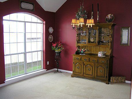 4th image of 5315 Bur Oak Dr