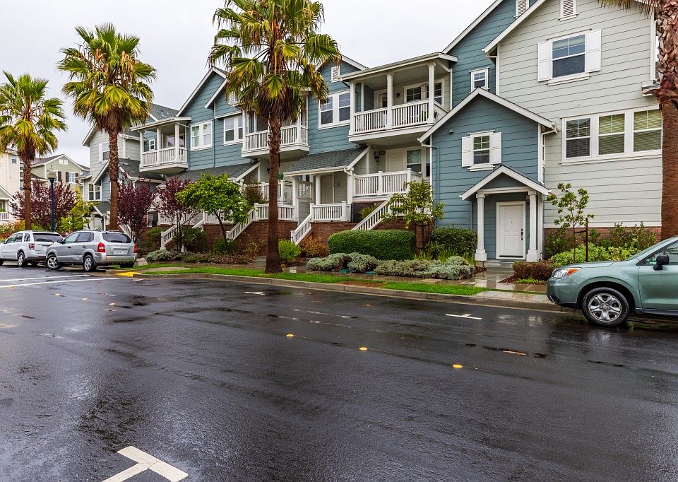 1st image of 2165 Northshore Dr