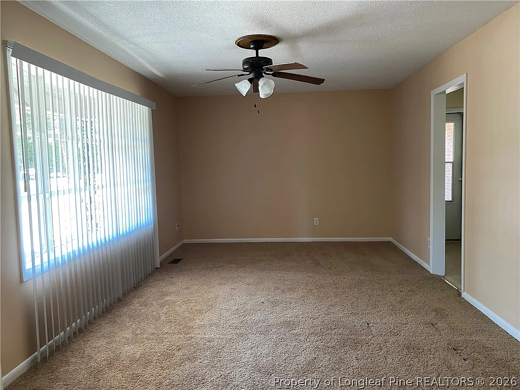 3 bed, 2.0 bath, 1225 sqft, $1,075 — Photo 3