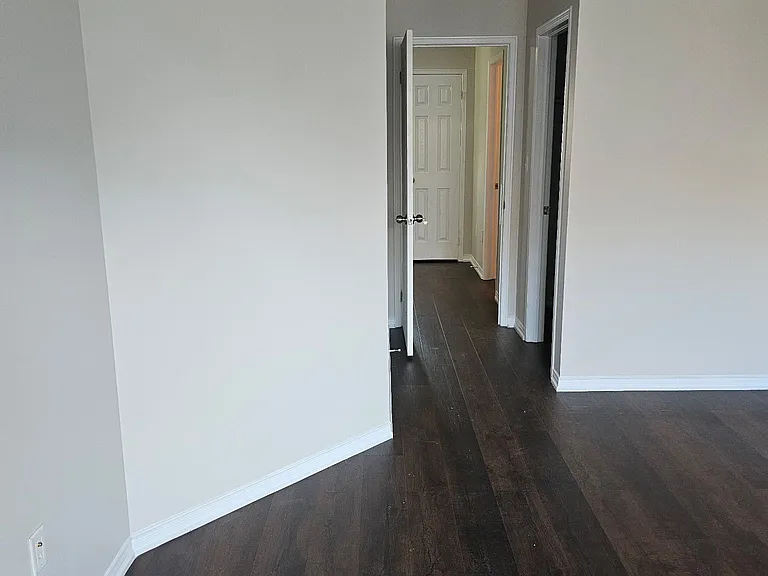 150 Dance Act Ave — Photo 9