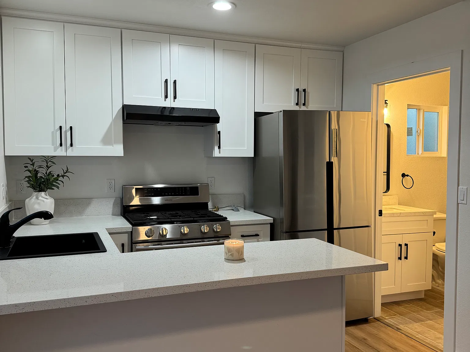 1 bed, $2,100 — Photo 2