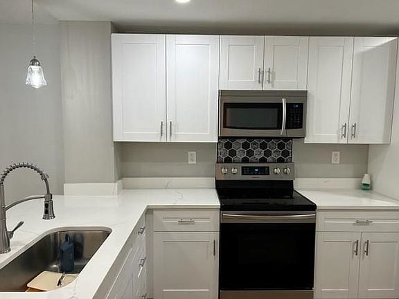 3rd image of 1100 NW 87th Ave APT 202