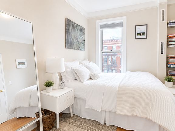 5th image of 515 W 122nd St APT 52