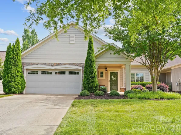 159 Brawley Point Cir, Mooresville, NC 28117