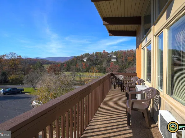 1856 Fairway Dr #132, Basye, VA 22810