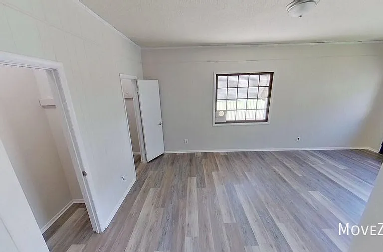 412 Hamby St — Photo 7