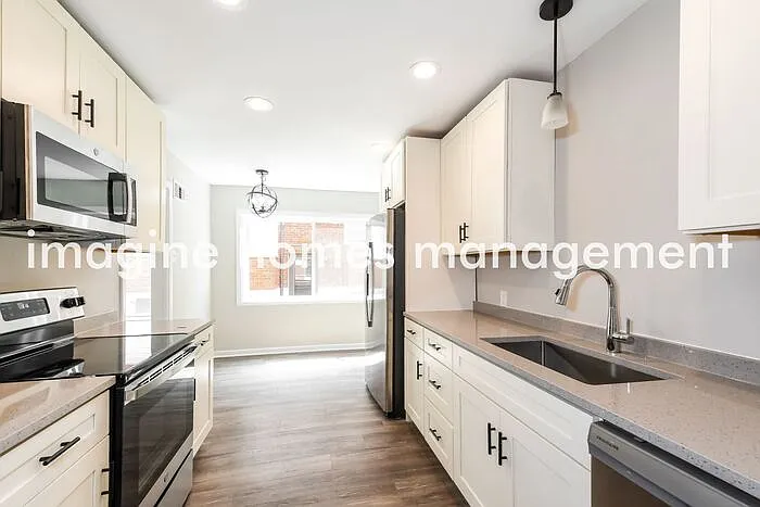 7337 Balson Ave — Photo 5