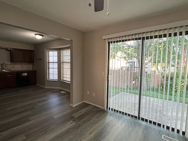 Daytime Dinning & Eating area