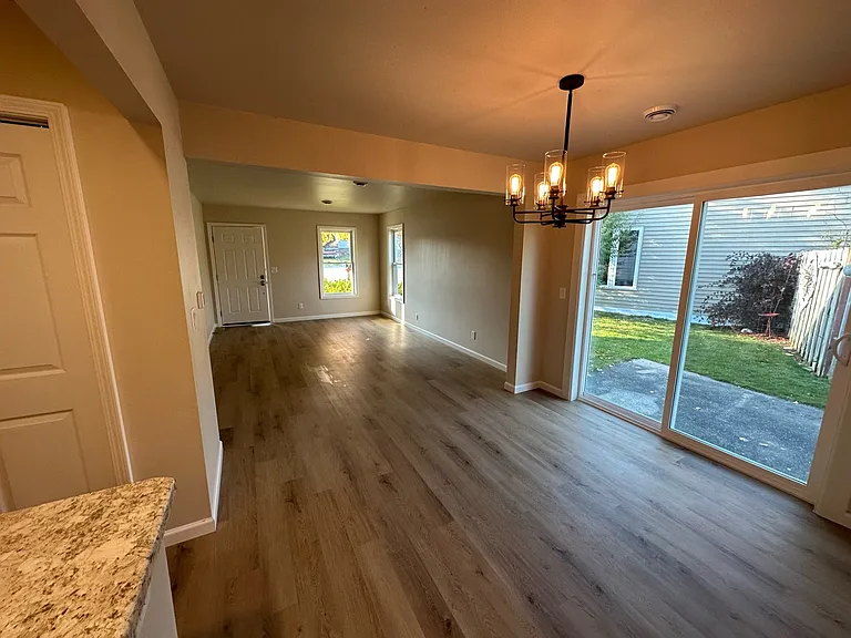 834 Nicholas Ct #836 — Photo 4