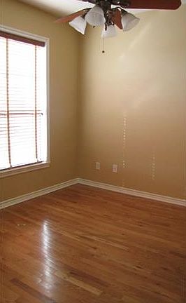 4th image of 3835 Birkdale Dr