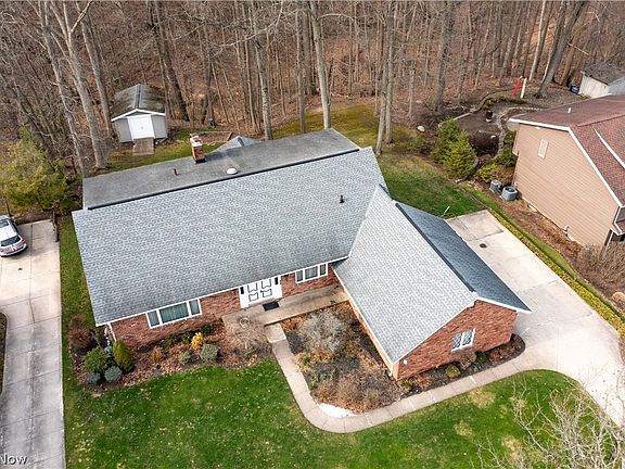 3rd image of 8638 Hollis Ln