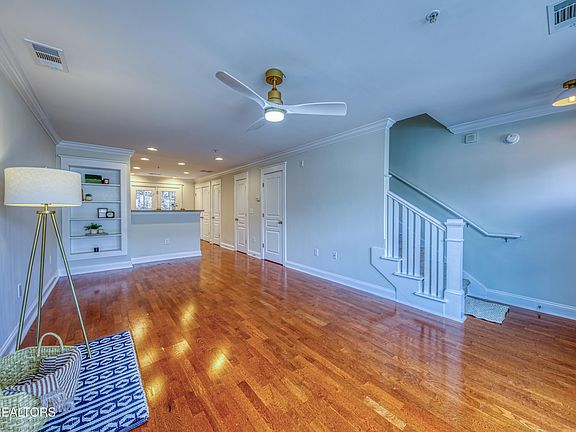 5th image of 3918 Cherokee Woods Way APT 202