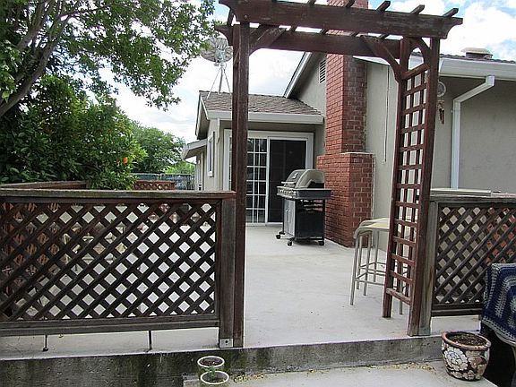 4th image of 5200 Schuyler Dr
