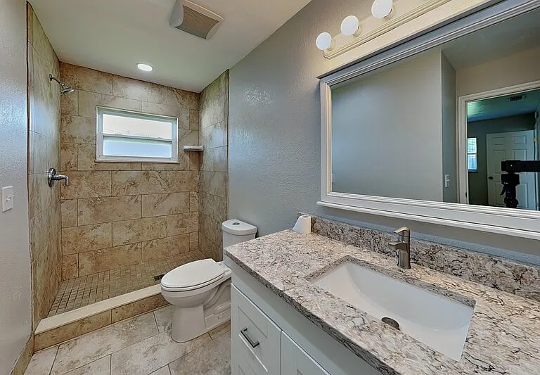 1016 Manchester Cir — Photo 13