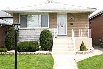 2nd image of 7535 Lorel Ave