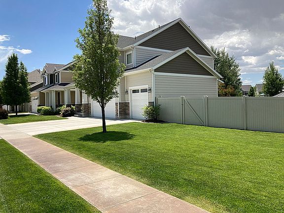 3rd image of 3591 N Pine Meadow Blvd