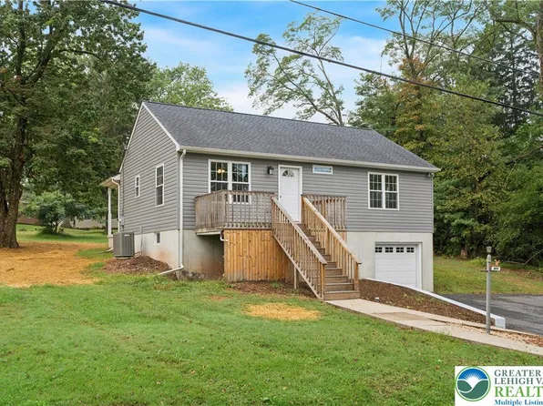 7302 Leh St, Coopersburg, PA 18036