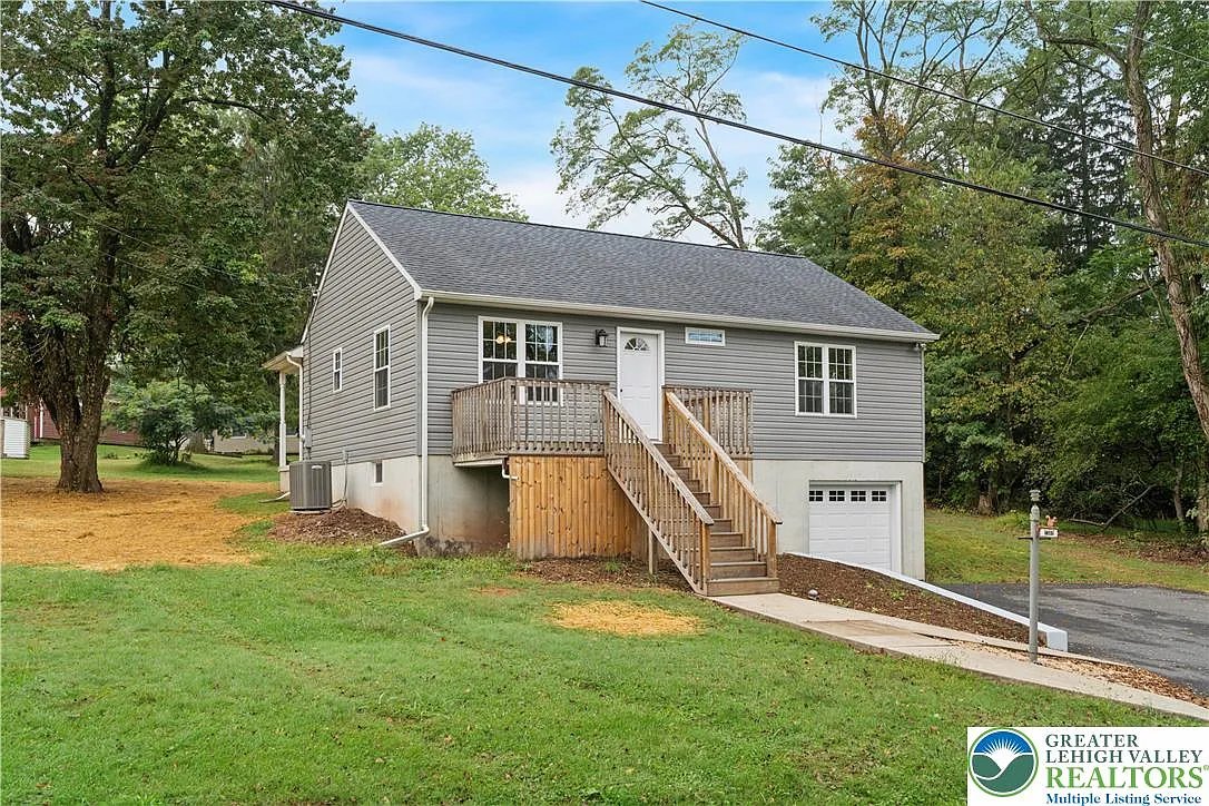 7302 Leh St photo 1