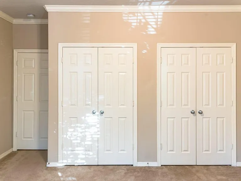 1507 Shady Villa Manner — Photo 17