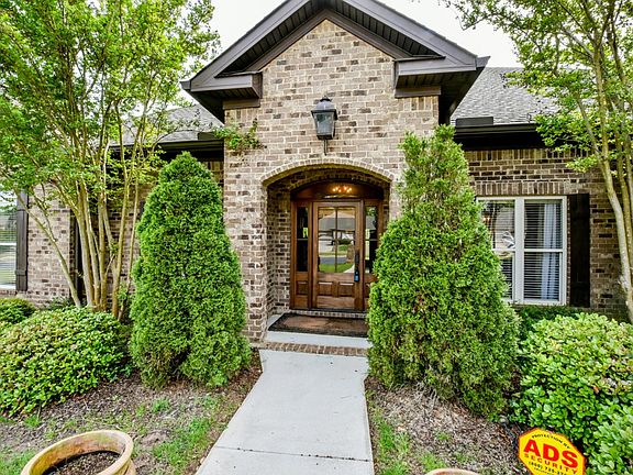 2nd image of 1525 Waterford Ln