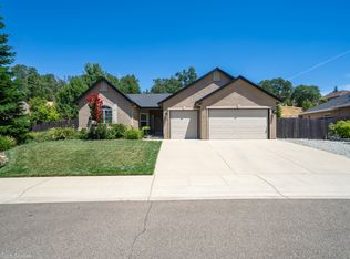 1156 Lakeside Dr, Redding, CA 96001