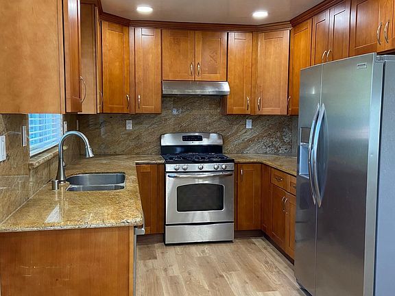 3rd image of 621 Keats Ct