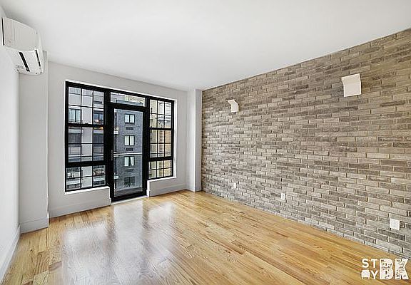 4th image of 376 Franklin Ave #6E
