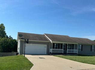 13124 Valley Dr N, Saint Joseph, MO 64505