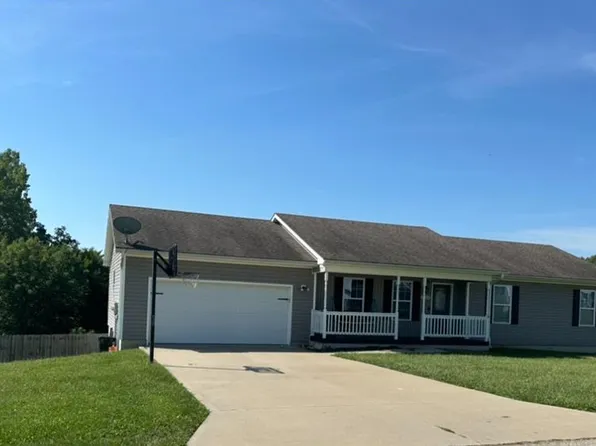 13124 Valley Dr N, Saint Joseph, MO 64505
