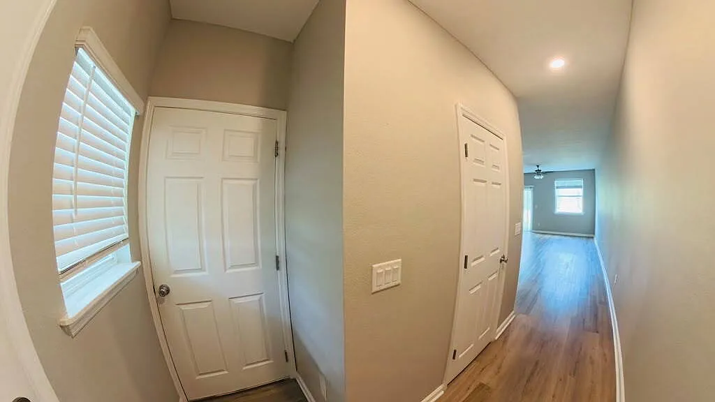 3 bed, 2.0 bath, $1,675 — Photo 4