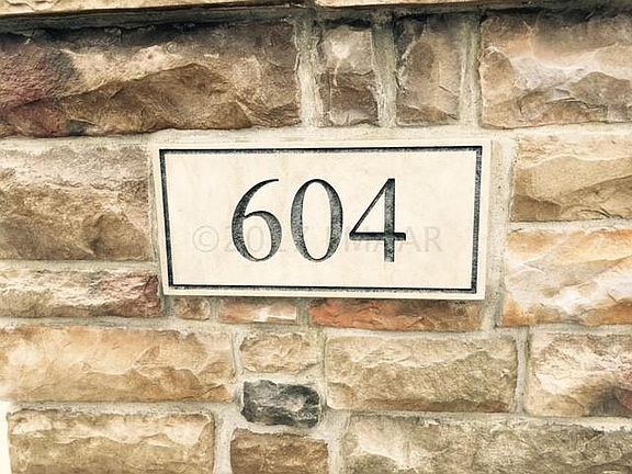 2nd image of 604 43rd Ave S