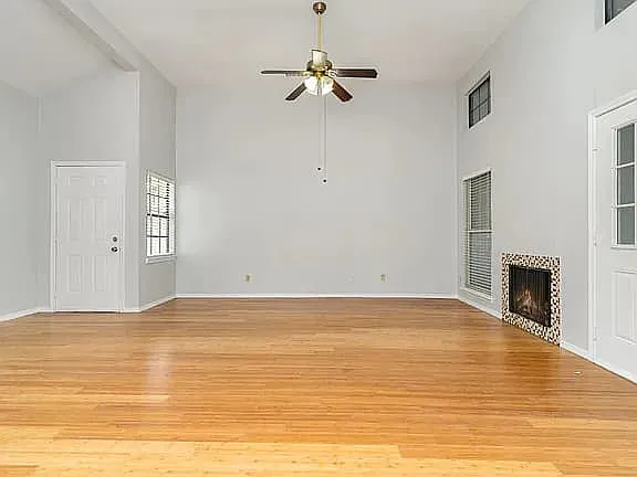 4617 Carmel Ln — Photo 3
