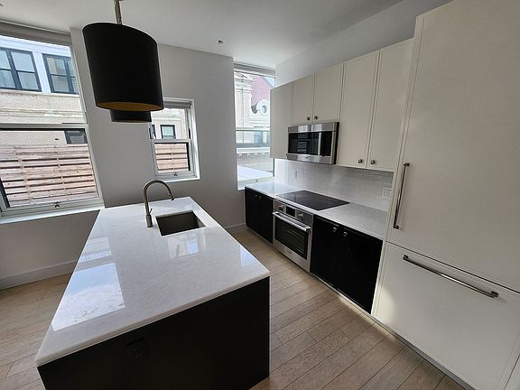 5th image of 30 Morningside Dr APT 710