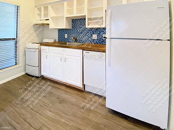 5th image of 1620 Waterston Ave APT 202