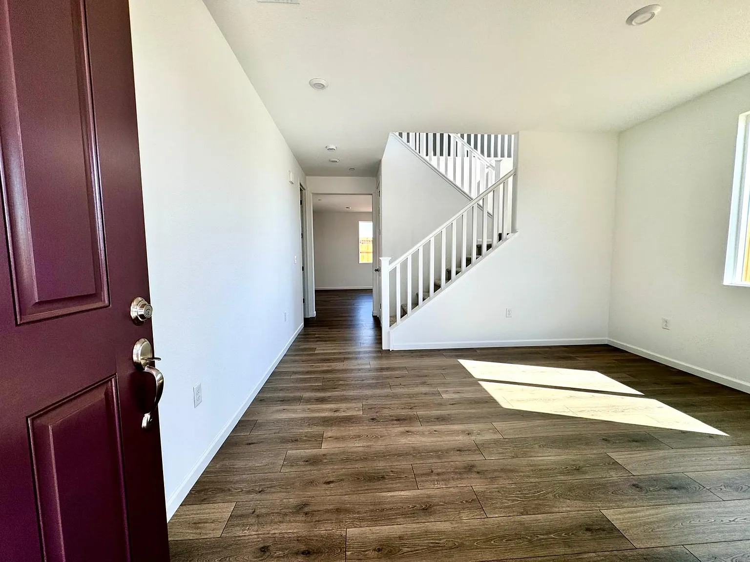 3 bed, 2171 sqft, $3,300 — Photo 4