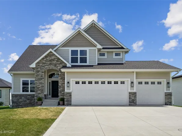 220 NW Woodmoor Dr, Waukee, IA 50263