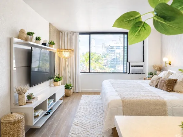 444 Niu St APT 709, Honolulu, HI 96815