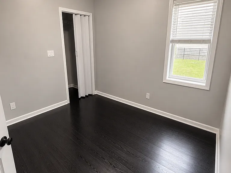 5617 S Lafayette Ave — Photo 10