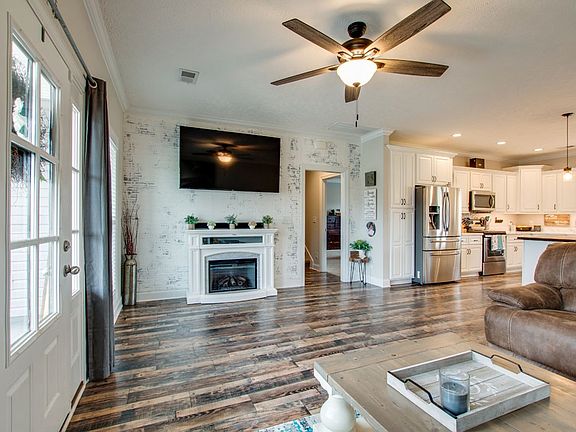 5th image of 509 Drema Way