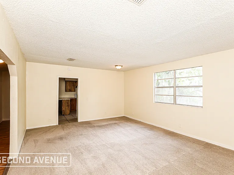 5805 Christobel Ave — Photo 4