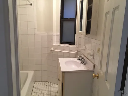 Rented by GPA Realty | media 25