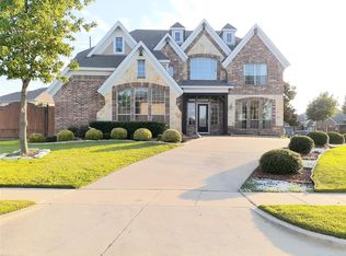 4703 Kestrel St, Grand Prairie, TX 75052
