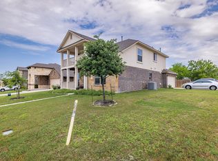 880 Winnsboro Dr, Round Rock, TX 78664