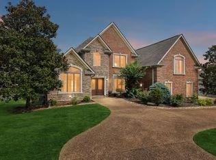 525 Five Oaks Blvd, Lebanon, TN 37087