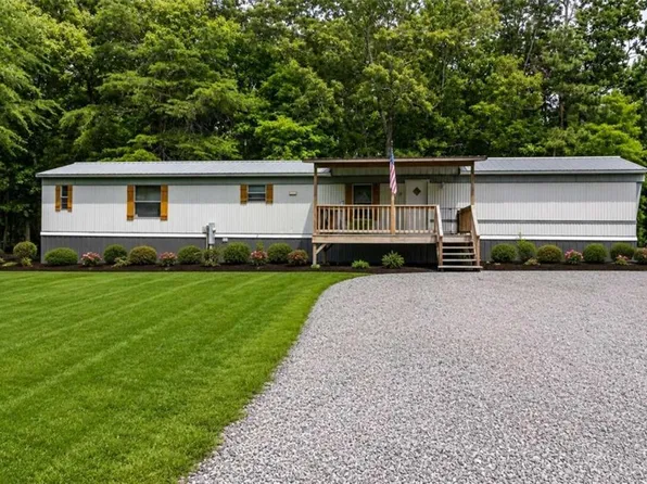 3566 Colston Ln, Tunnel Hill, GA 30755