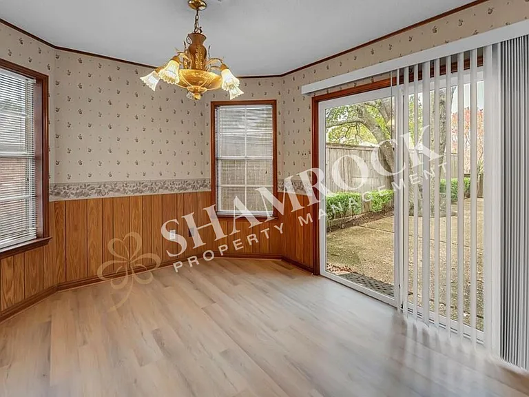 4613 Westchester Dr — Photo 15